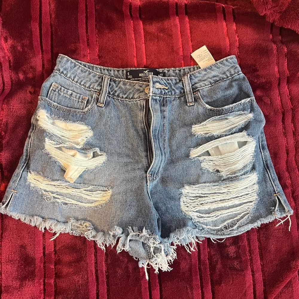 Hollister ripped high waisted jeans shorts!!